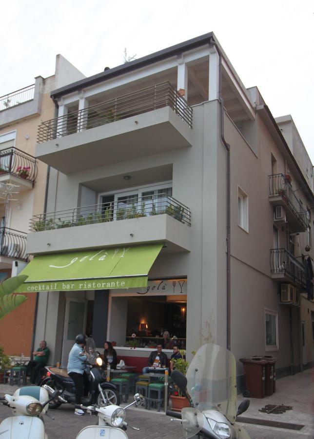 Appartement La Terrazza Sul Mare à Letojanni Extérieur photo